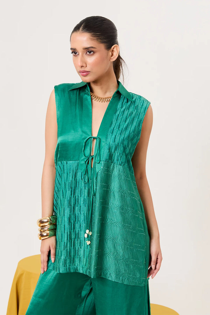 Tie-up Multi textured two-piece
