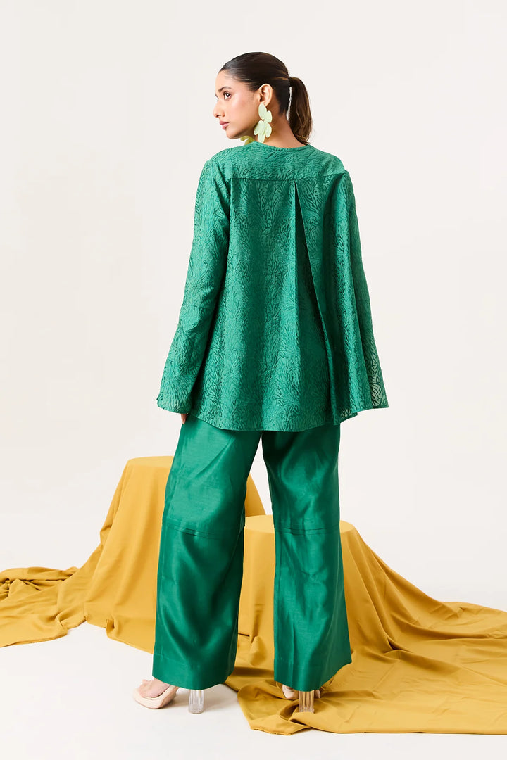 Sculpted co-ords in emerald green
