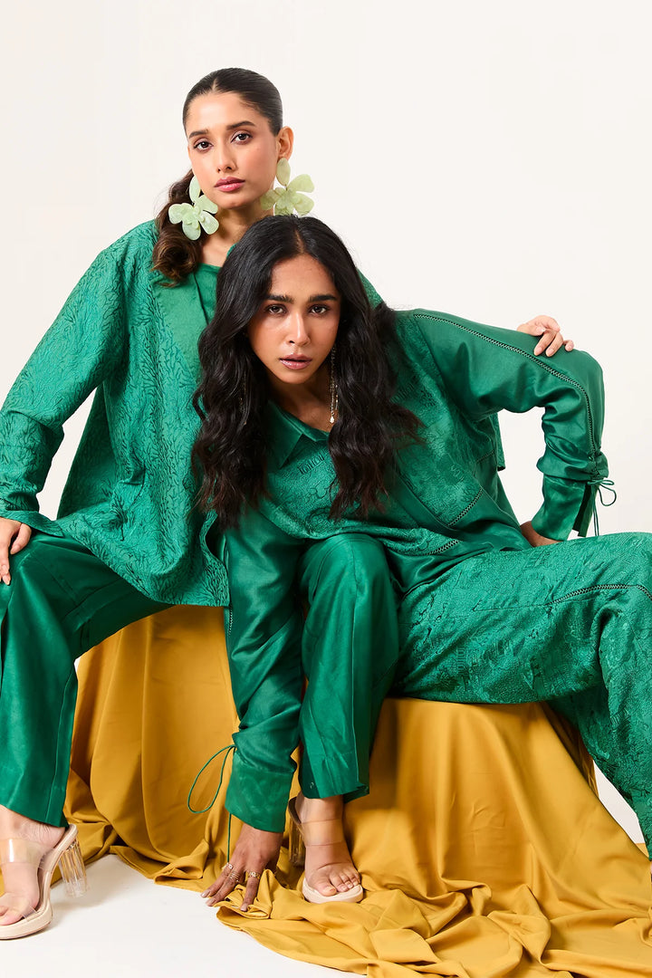Sculpted co-ords in emerald green